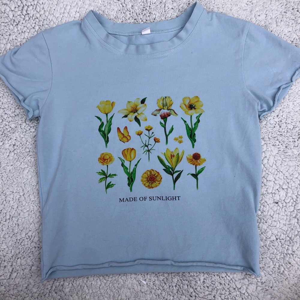 Selling this because it is a bit small for me😭😭😭